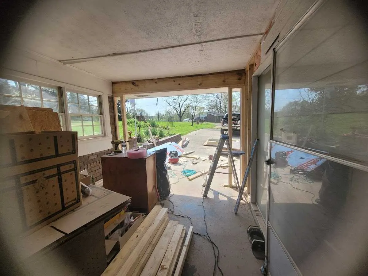 Air movers and dehumidifier for Drying & Dehumidification in East Highland Park